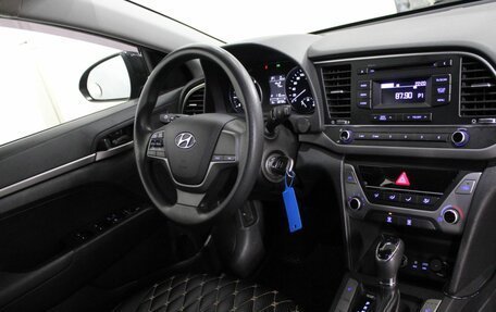 Hyundai Elantra VI рестайлинг, 2016 год, 1 350 000 рублей, 18 фотография