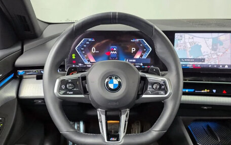 BMW 5 серия, 2023 год, 5 600 000 рублей, 6 фотография