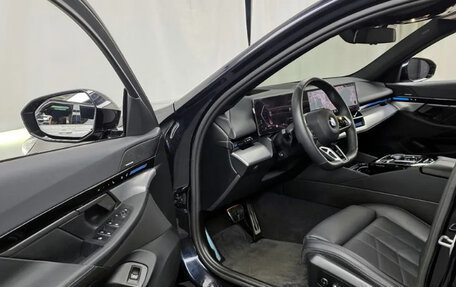 BMW 5 серия, 2023 год, 5 600 000 рублей, 7 фотография