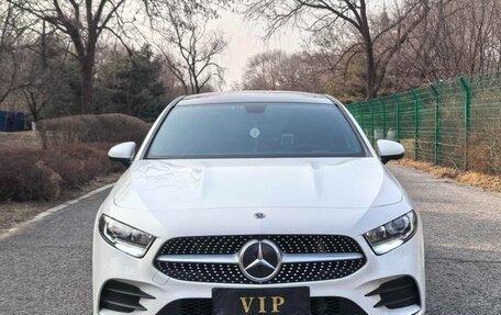 Mercedes-Benz A-Класс, 2022 год, 1 672 000 рублей, 2 фотография