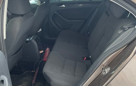 Volkswagen Jetta VI, 2013 год, 880 000 рублей, 6 фотография