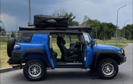 Toyota FJ Cruiser, 2006 год, 2 700 000 рублей, 14 фотография