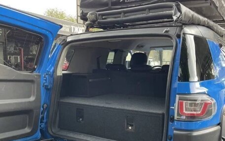 Toyota FJ Cruiser, 2006 год, 2 700 000 рублей, 18 фотография