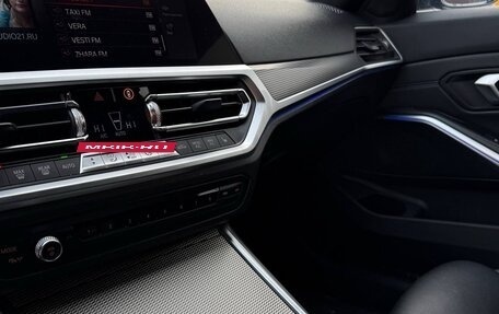 BMW 3 серия, 2019 год, 3 140 000 рублей, 18 фотография