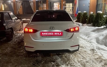 Hyundai Accent IV, 2017 год, 710 000 рублей, 2 фотография