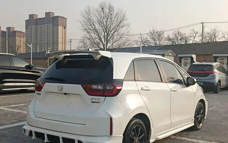 Honda Fit, 2023 год, 1 060 012 рублей, 6 фотография