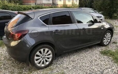 Opel Astra J, 2011 год, 650 000 рублей, 3 фотография