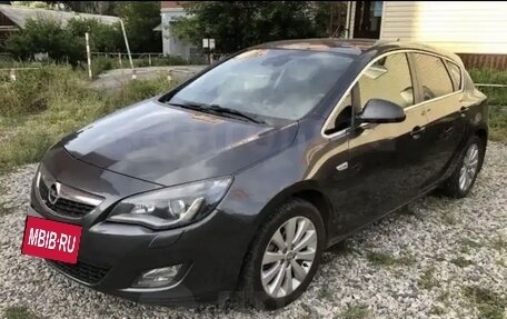 Opel Astra J, 2011 год, 650 000 рублей, 4 фотография