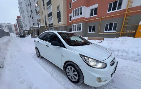 Hyundai Solaris II рестайлинг, 2013 год, 550 000 рублей, 4 фотография