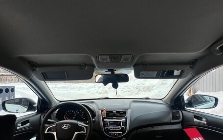 Hyundai Solaris II рестайлинг, 2013 год, 550 000 рублей, 11 фотография