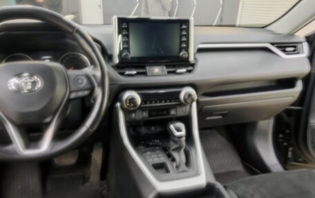 Toyota RAV4, 2021 год, 3 150 000 рублей, 5 фотография