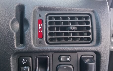 Toyota Succeed I рестайлинг, 2011 год, 820 000 рублей, 19 фотография