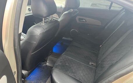 Chevrolet Cruze II, 2011 год, 750 000 рублей, 10 фотография