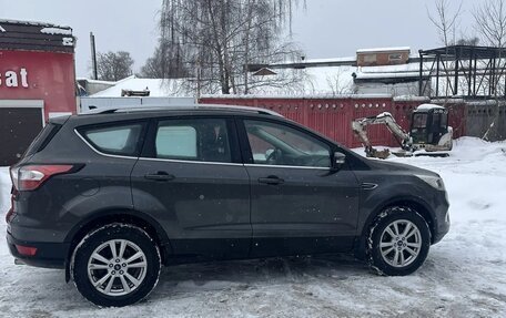 Ford Kuga III, 2017 год, 1 700 000 рублей, 3 фотография