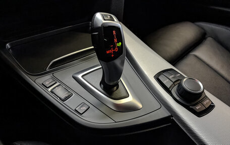 BMW 3 серия, 2018 год, 3 200 000 рублей, 29 фотография