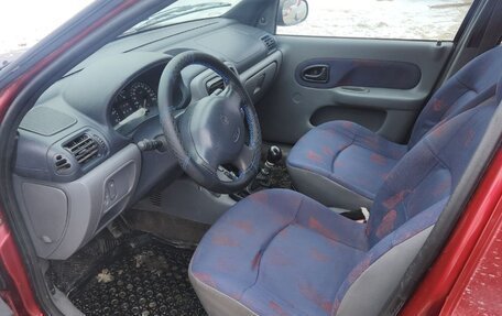 Renault Clio III, 2000 год, 222 000 рублей, 8 фотография