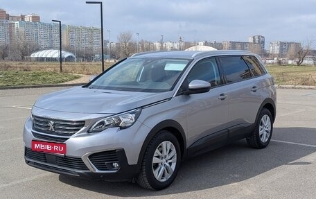 Peugeot 5008 II, 2019 год, 1 690 000 рублей, 1 фотография