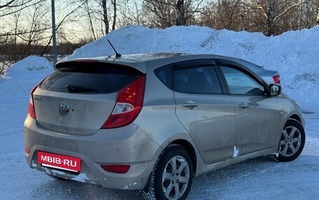 Hyundai Solaris II рестайлинг, 2011 год, 615 000 рублей, 5 фотография