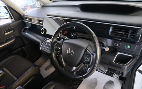 Honda Stepwgn IV, 2016 год, 1 999 000 рублей, 10 фотография