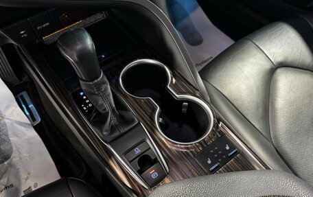 Toyota Camry, 2019 год, 2 690 000 рублей, 16 фотография