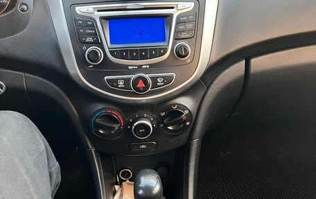 Hyundai Solaris II рестайлинг, 2014 год, 300 000 рублей, 6 фотография