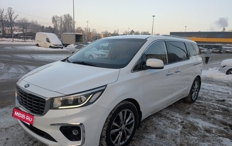 KIA Carnival III, 2018 год, 2 780 000 рублей, 2 фотография