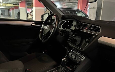 Volkswagen Tiguan II, 2020 год, 2 475 000 рублей, 5 фотография