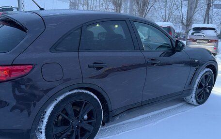 Infiniti QX70, 2014 год, 2 400 000 рублей, 10 фотография