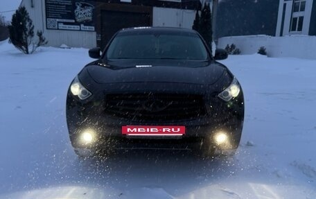 Infiniti QX70, 2014 год, 2 400 000 рублей, 9 фотография