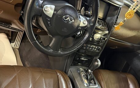 Infiniti QX70, 2014 год, 2 400 000 рублей, 19 фотография