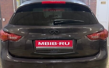 Infiniti QX70, 2014 год, 2 400 000 рублей, 17 фотография