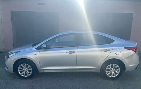 Hyundai Solaris II рестайлинг, 2018 год, 1 280 000 рублей, 2 фотография