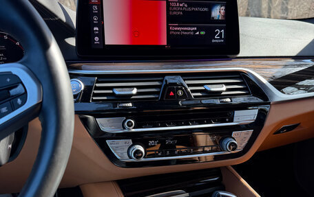 BMW 5 серия, 2021 год, 5 300 000 рублей, 10 фотография