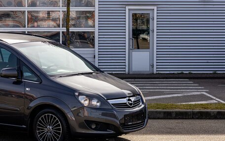 Opel Zafira B, 2010 год, 785 000 рублей, 9 фотография