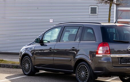 Opel Zafira B, 2010 год, 785 000 рублей, 8 фотография