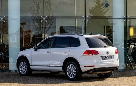 Volkswagen Touareg III, 2012 год, 1 995 000 рублей, 4 фотография