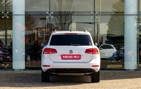 Volkswagen Touareg III, 2012 год, 1 995 000 рублей, 5 фотография