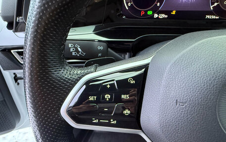 Volkswagen Golf VIII, 2021 год, 2 350 000 рублей, 18 фотография