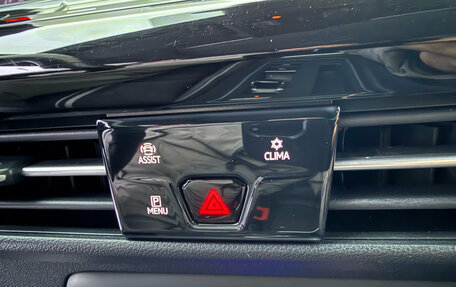 Volkswagen Golf VIII, 2021 год, 2 350 000 рублей, 22 фотография