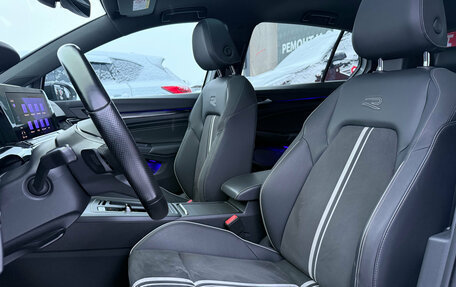 Volkswagen Golf VIII, 2021 год, 2 350 000 рублей, 28 фотография