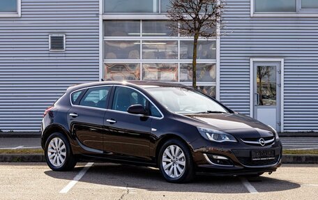 Opel Astra J, 2013 год, 955 000 рублей, 3 фотография