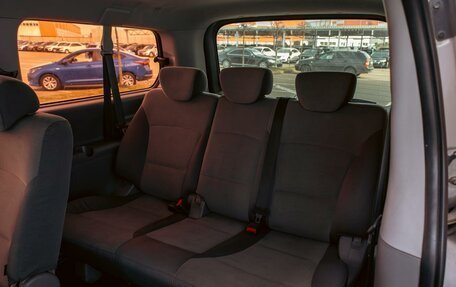 Hyundai H-1 II рестайлинг, 2010 год, 1 395 000 рублей, 17 фотография