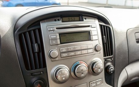 Hyundai H-1 II рестайлинг, 2010 год, 1 395 000 рублей, 14 фотография