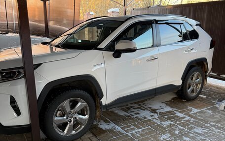 Toyota RAV4, 2019 год, 3 300 000 рублей, 6 фотография