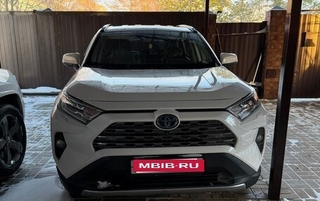 Toyota RAV4, 2019 год, 3 300 000 рублей, 7 фотография