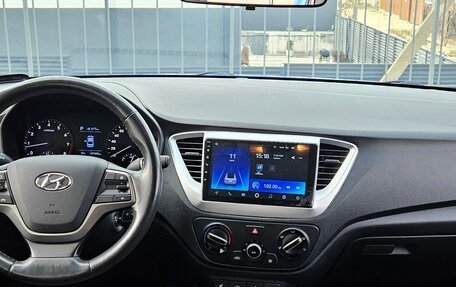 Hyundai Solaris II рестайлинг, 2018 год, 1 380 000 рублей, 12 фотография