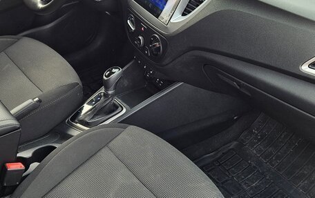 Hyundai Solaris II рестайлинг, 2018 год, 1 380 000 рублей, 11 фотография