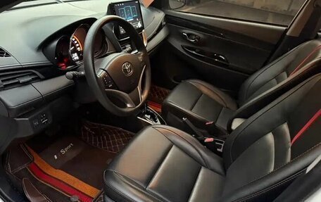 Toyota Yaris XP150 рестайлинг, 2022 год, 1 370 001 рублей, 11 фотография