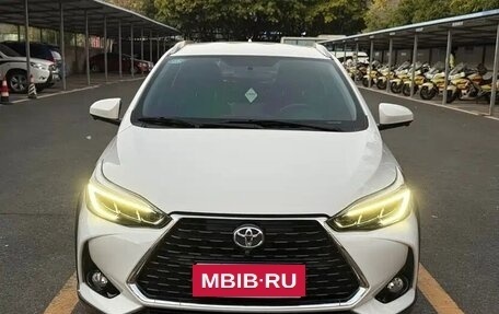 Toyota Yaris XP150 рестайлинг, 2022 год, 1 370 001 рублей, 2 фотография