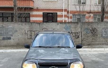 Chevrolet Niva I рестайлинг, 2005 год, 300 000 рублей, 1 фотография